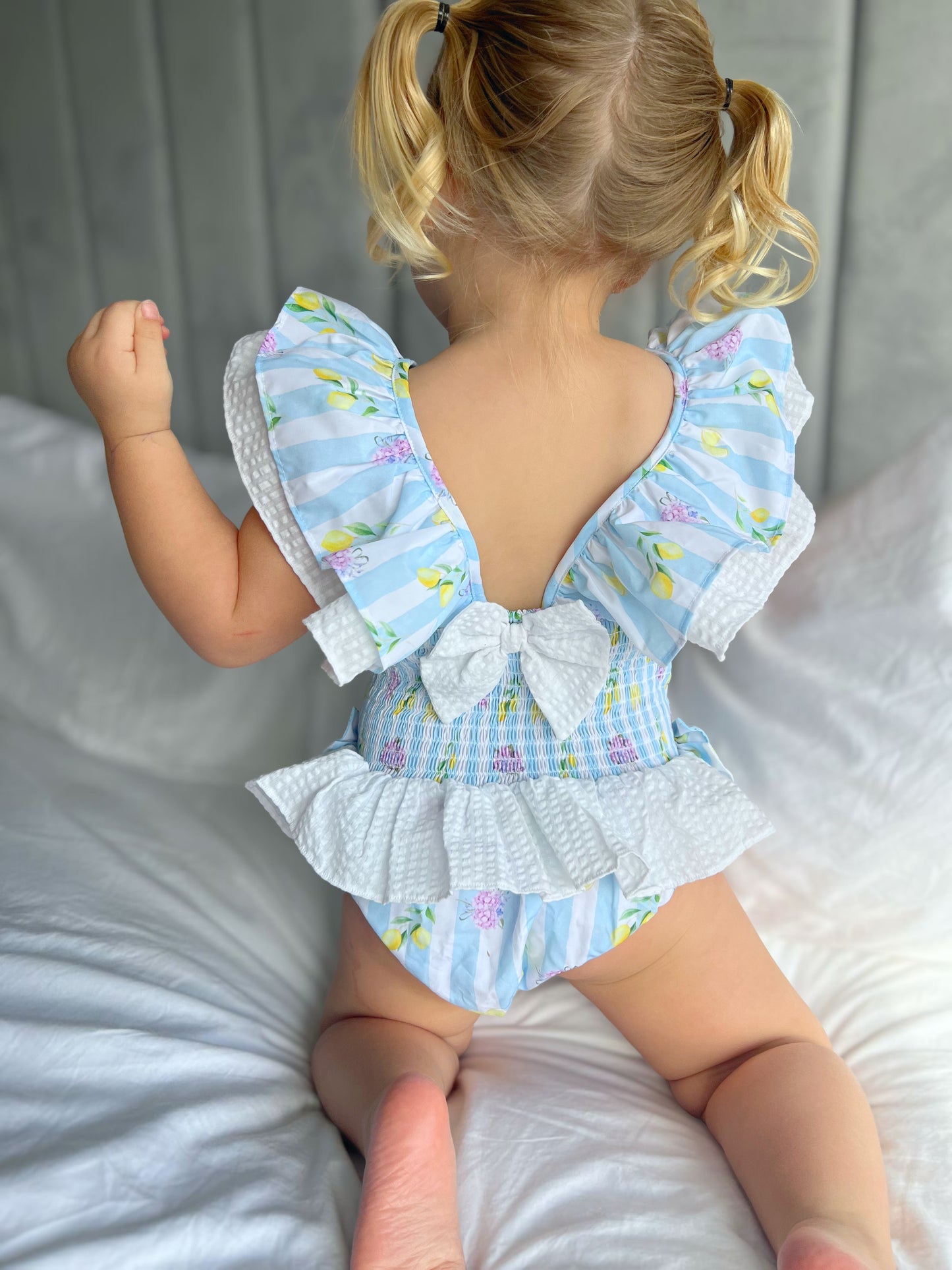 Girls swimsuit