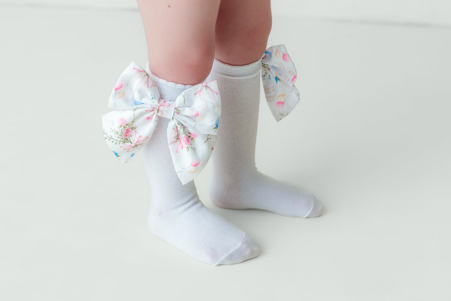 Vintage bow socks