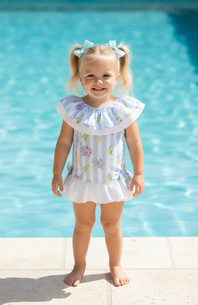 Girls swimsuit