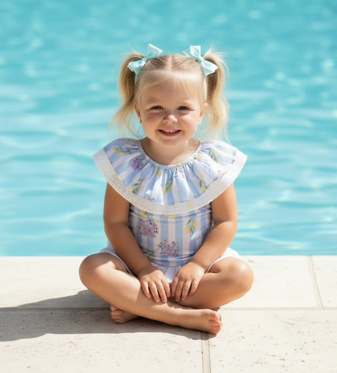 Girls swimsuit